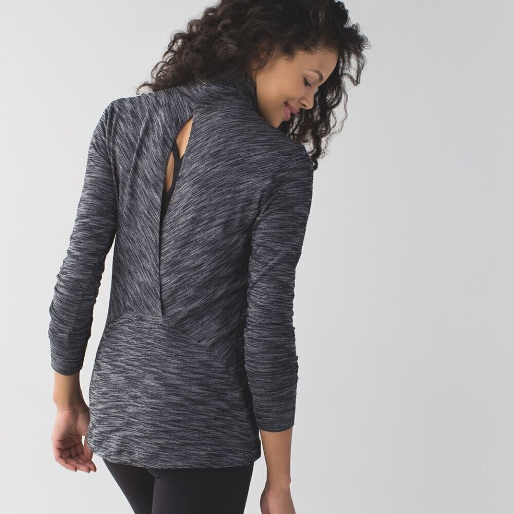 Lululemon &go Take-Off Long Sleeve Turtleneck in Heathered Grey Black Size 6